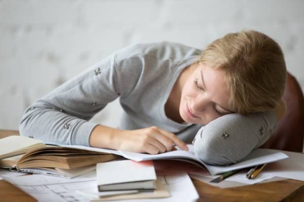 استراحت بین درس خواندن چگونه باشد که کمتر خسته شویم